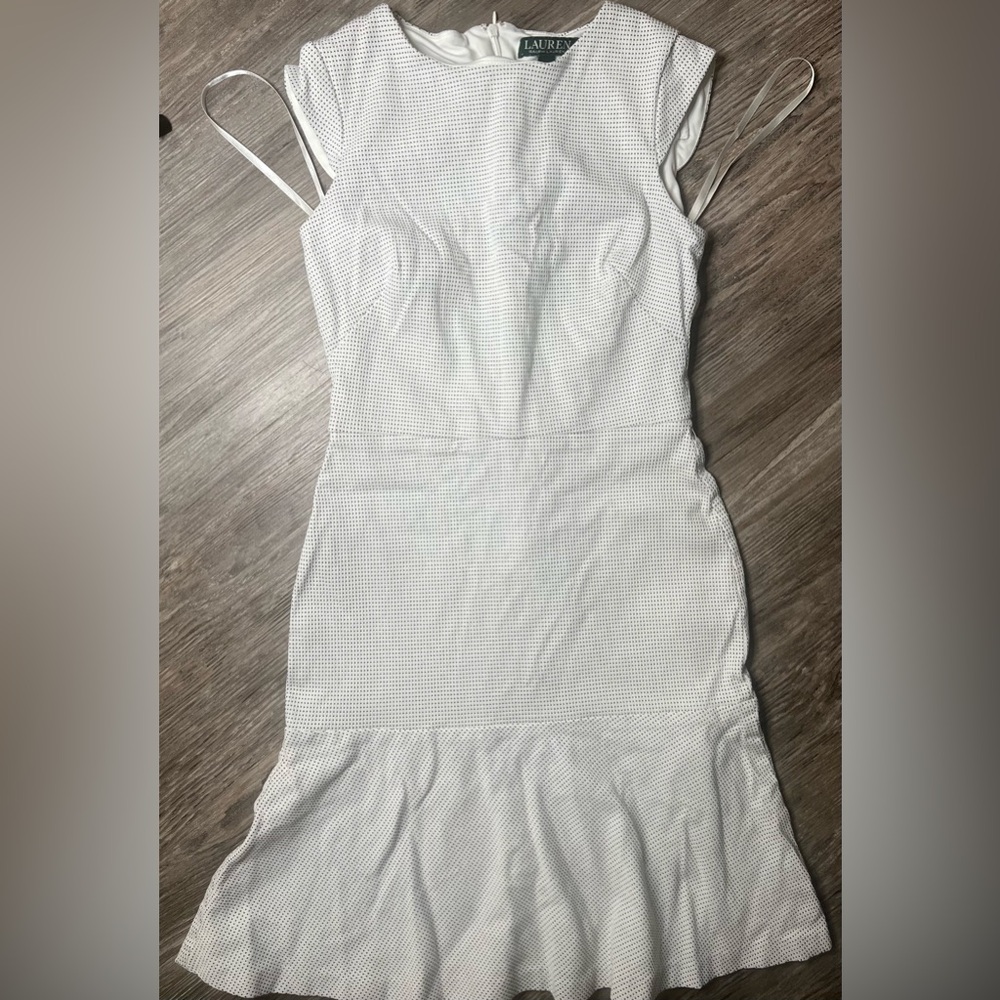 Lauren Ralph Lauren White midi  Dress size 0 or small 100%polyester